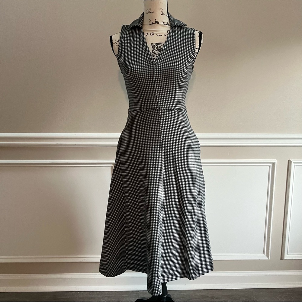 Maeve black and white checkered v-neck dress. Size 0.
